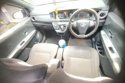 Beli mobil bekas