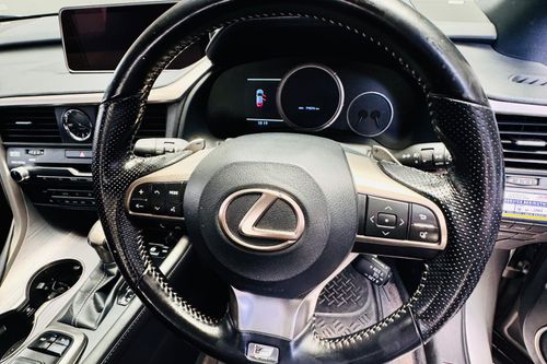 Beli mobil bekas