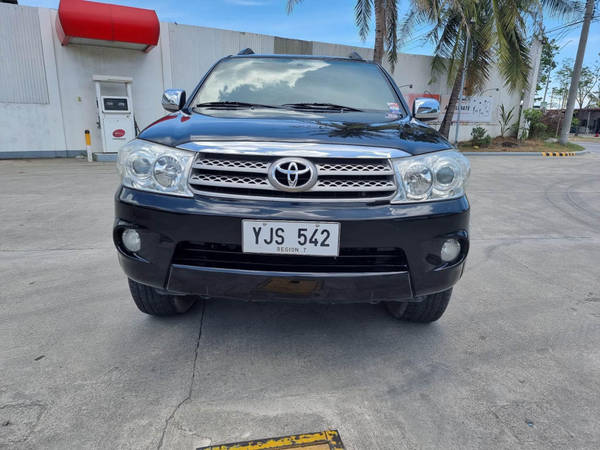 2011 Toyota Fortuner 2.4L G AT